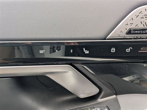 Used 2024 BMW 530i xDrive 530i xDrive w/ Convenience Package image 12