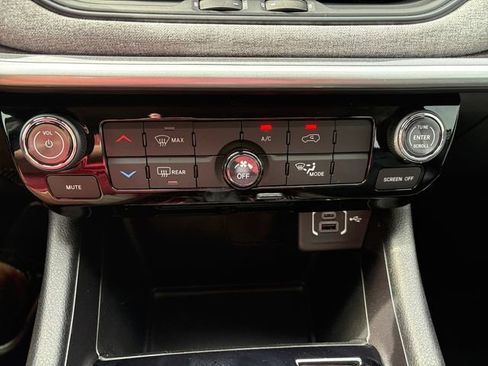Used 2022 Jeep Compass Latitude AWD/4WD image 24