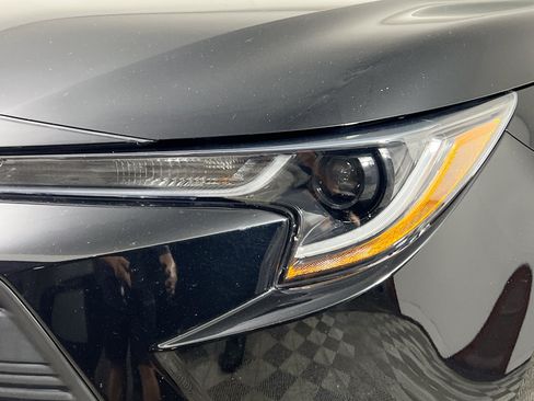 Used 2023 Toyota Corolla LE FWD image 12