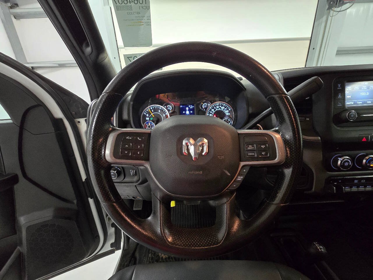 Used 2022 RAM 2500 Tradesman w/ Chrome Appearance Group AWD/4WD image 11