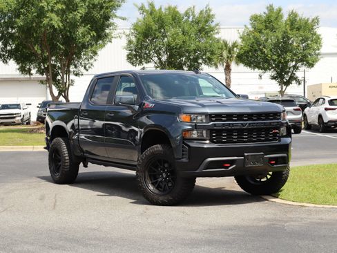 Used 2021 Chevrolet Silverado 1500 Custom Trail Boss w/ Safety Confidence Package AWD/4WD image 2