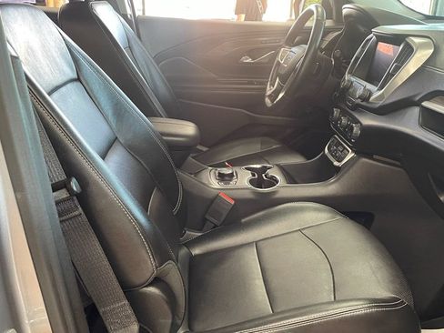 Used 2024 GMC Terrain SLT AWD/4WD image 22