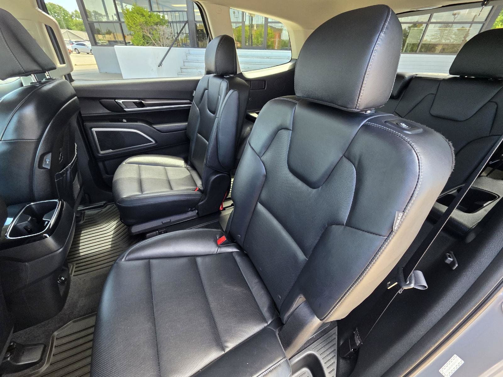 Used 2023 Kia Telluride S w/ S Sunroof Package FWD image 41