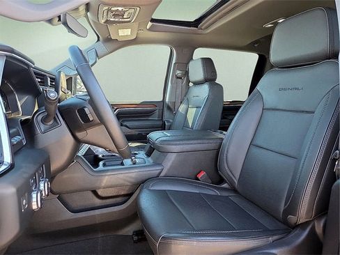 Used 2024 GMC Sierra 2500 Denali w/ Denali Reserve Package image 17