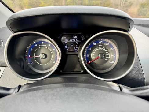 Used 2011 Hyundai Elantra GLS w/ Navigation Pkg 4 image 15