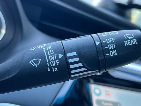Used 2020 Chevrolet Bolt LT FWD image 51