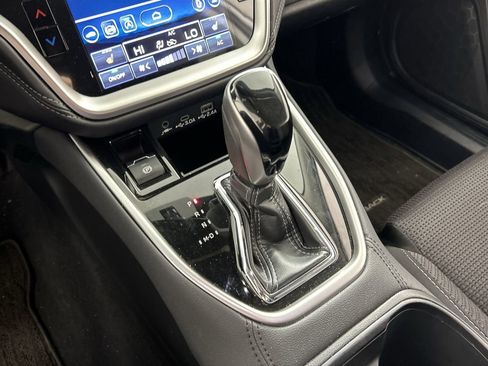 Used 2025 Subaru Outback Premium image 14