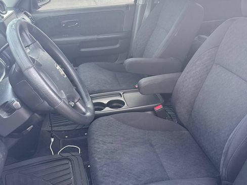 Used 2005 Honda CR-V LX image 10