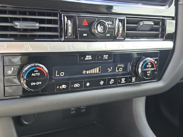 Used 2026 Nissan Pathfinder SV FWD image 26