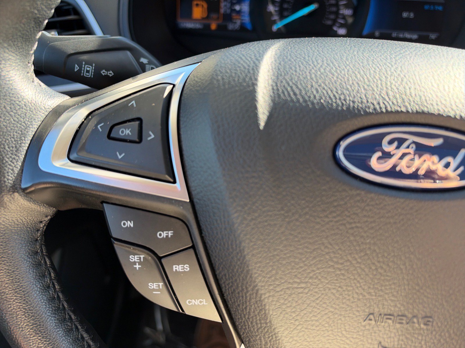 Used 2024 Ford Edge SEL w/ Convenience Package AWD/4WD image 25