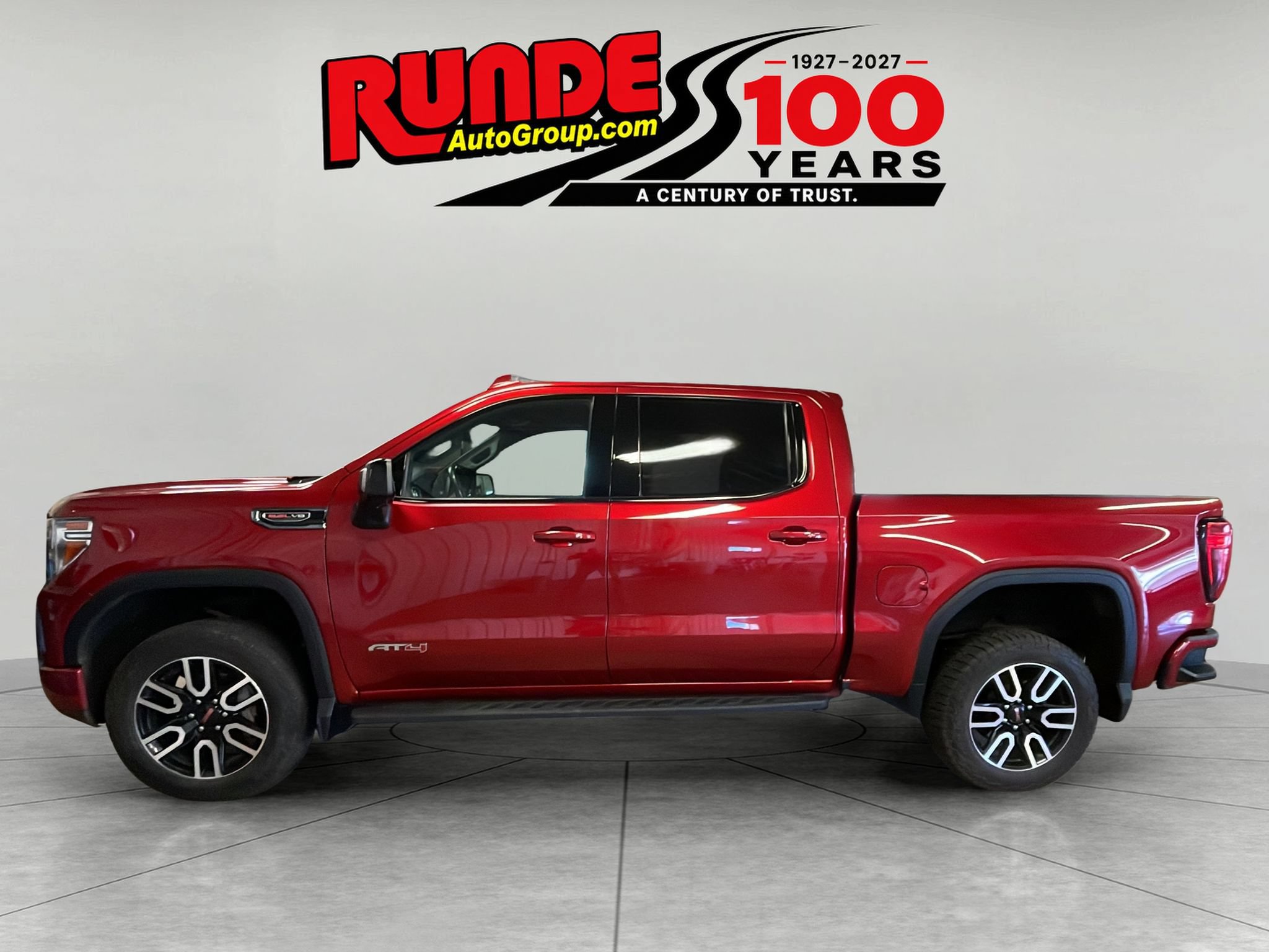 Used 2021 GMC Sierra 1500 AT4 w/ AT4 Premium Package AWD/4WD image 2