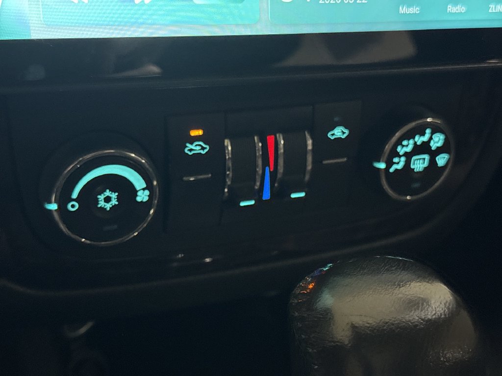 Used 2013 Chevrolet Impala LT w/ LT Sunroof Package FWD image 15