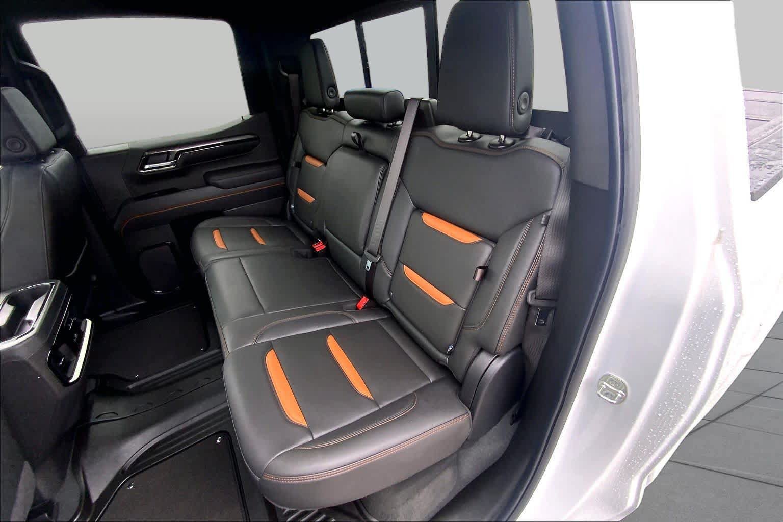 Used 2026 GMC Sierra 1500 AT4 w/ AT4 Premium Package AWD/4WD image 19