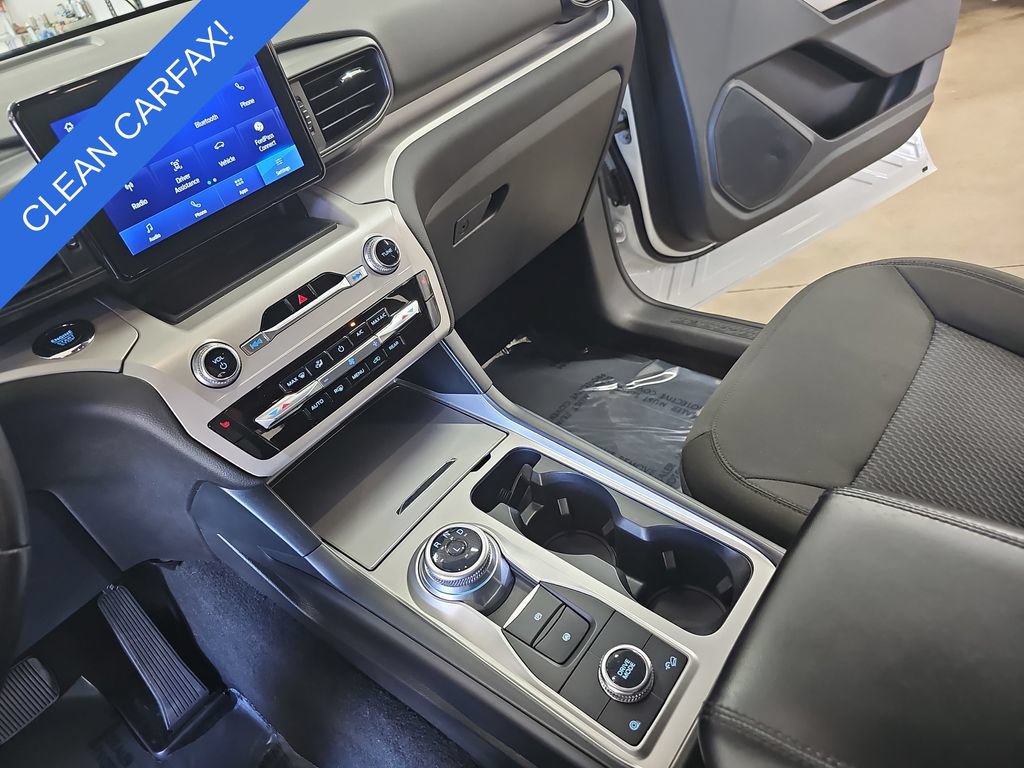 Used 2023 Ford Explorer XLT AWD/4WD image 26