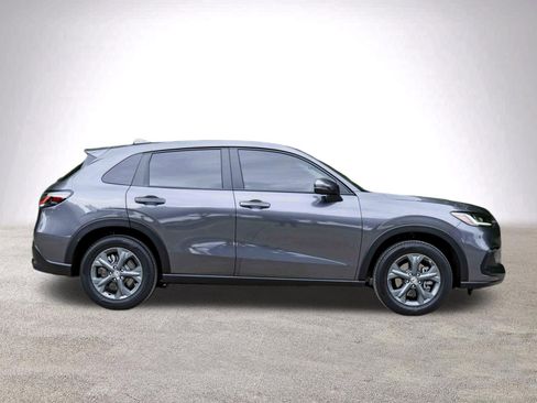 Used 2026 Honda HR-V LX image 9