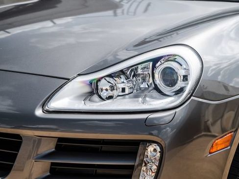 Used 2008 Porsche Cayenne AWD/4WD image 39