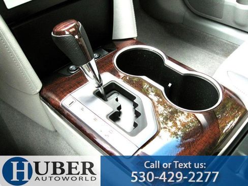 Used 2012 Toyota Camry XLE w/ Convenience Pkg FWD image 9