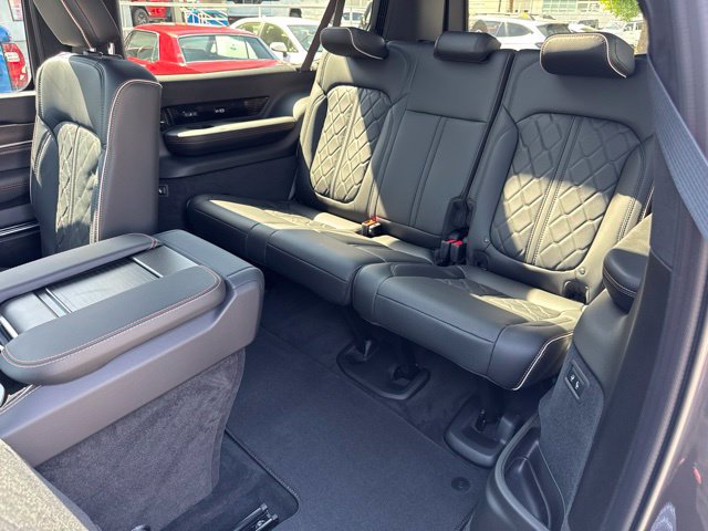 New 2026 Jeep Grand Wagoneer L Summit AWD/4WD image 24