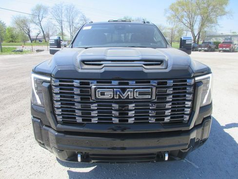New 2026 GMC Sierra 3500 Denali Ultimate image 11