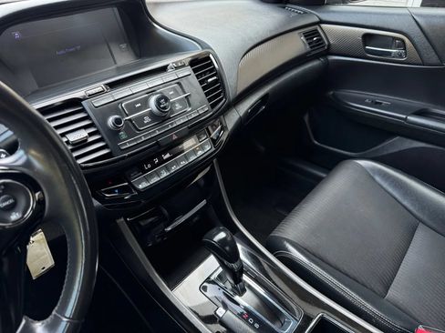Used 2016 Honda Accord Sport image 29