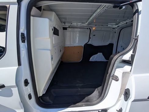 Used 2022 Ford Transit Connect XL image 4
