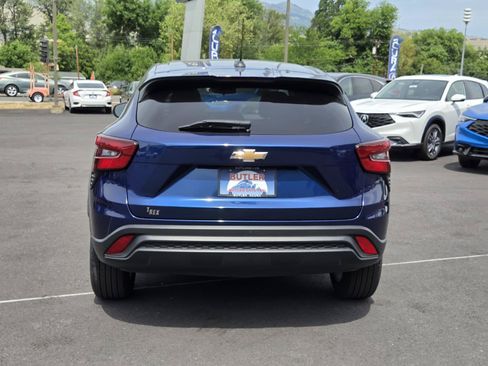 Used 2024 Chevrolet Trax LS w/ LS Convenience Package FWD image 6