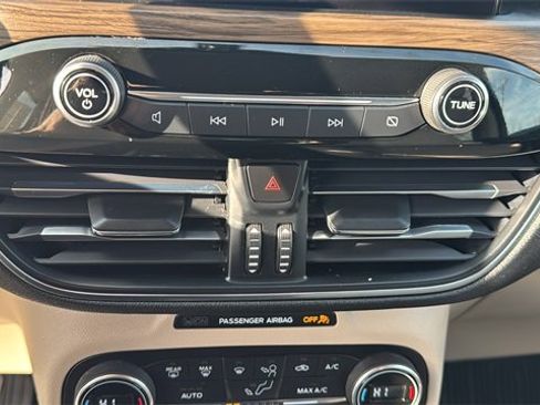 Certified 2020 Ford Escape Titanium w/ Titanium Premium Package 2.0 image 26