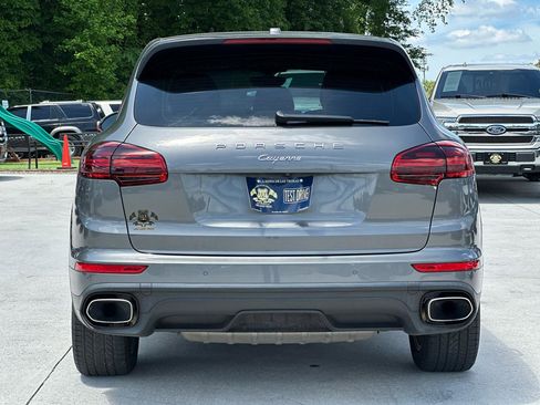 Used 2016 Porsche Cayenne AWD/4WD image 12