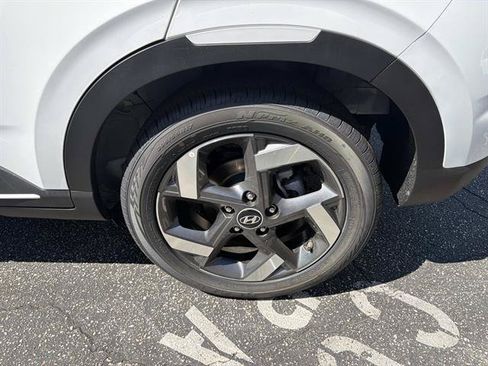 New 2026 Hyundai Venue SEL FWD image 6