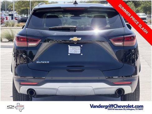 Certified 2024 Chevrolet Blazer LT w/ Convenience Package FWD image 5