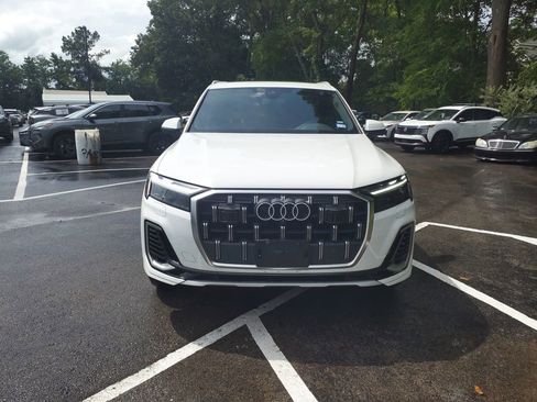 Used 2025 Audi Q7 3.0T Premium Plus AWD/4WD image 2
