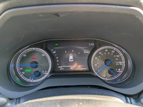 Used 2021 Toyota Venza Limited image 10