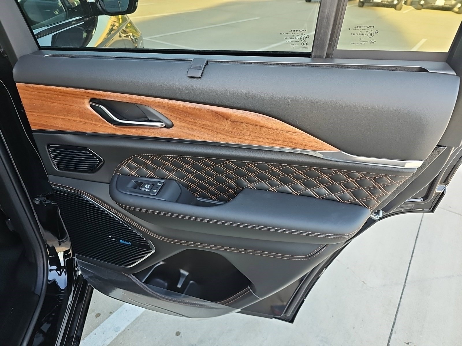 New 2027 Jeep Grand Cherokee Summit AWD/4WD image 16