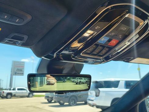 Used 2023 Jeep Grand Cherokee L Summit AWD/4WD image 19