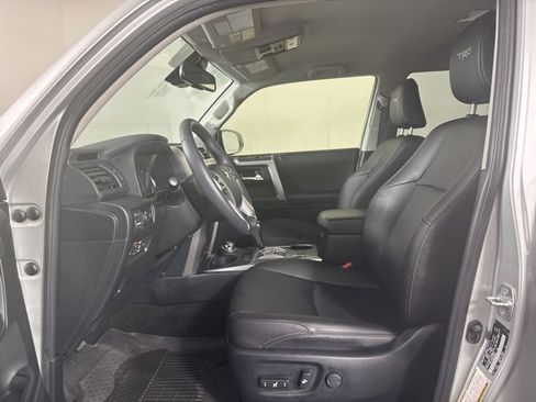 Used 2022 Toyota 4Runner TRD Sport image 10