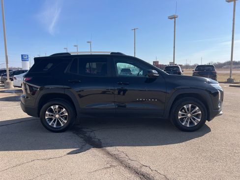 Used 2025 Chevrolet Equinox LT w/ Convenience Package II image 4