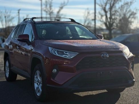 Used 2021 Toyota RAV4 XLE image 7