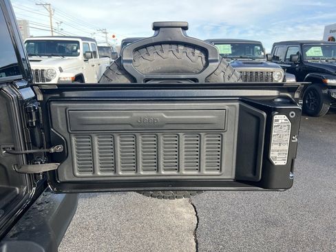 New 2026 Jeep Wrangler Sport S image 15