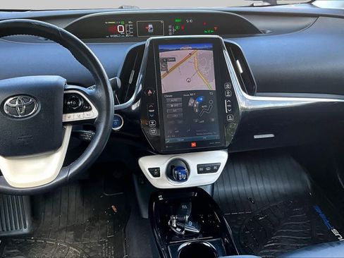 Certified 2017 Toyota Prius Prime Advanced FWD image 7