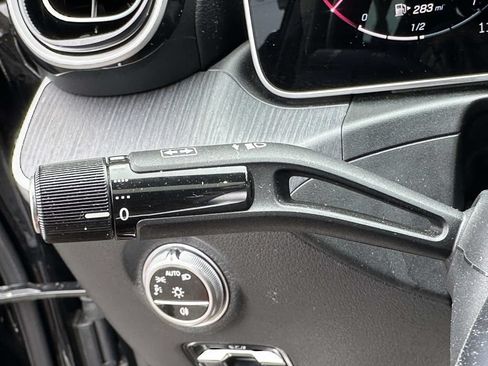 Used 2025 Mercedes-Benz C 300 4MATIC Sedan image 32