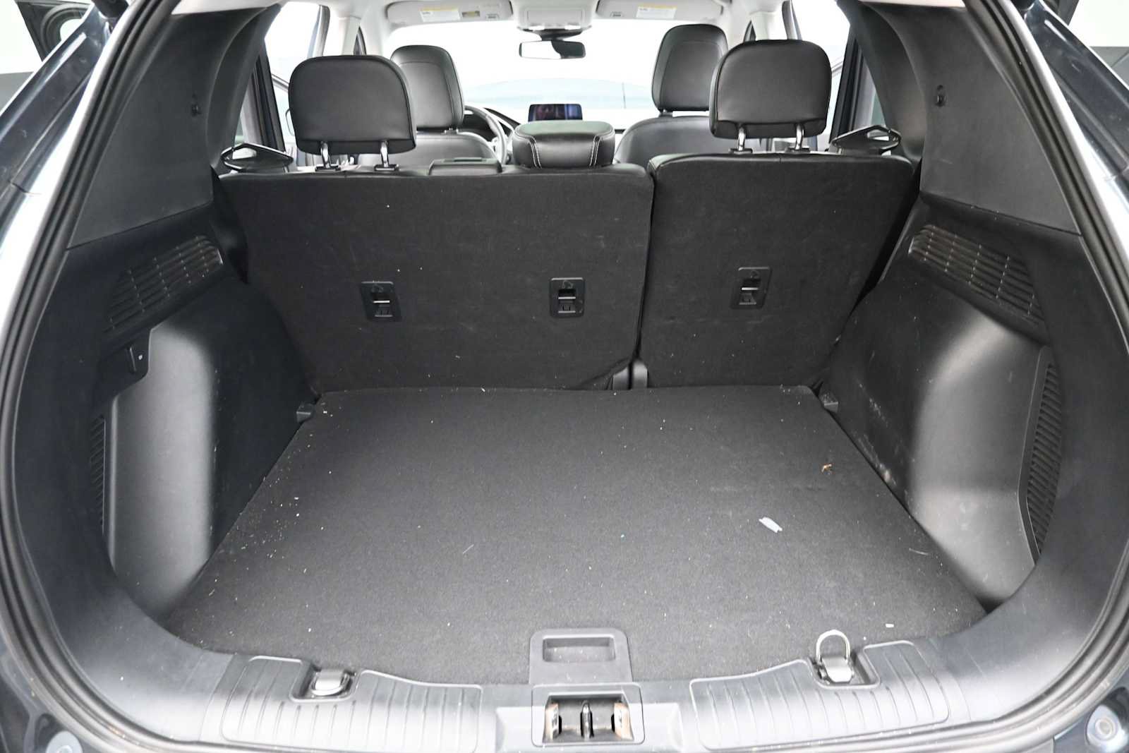 Used 2022 Ford Escape Titanium AWD/4WD image 16