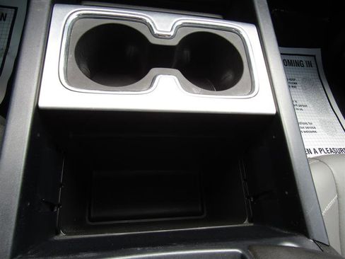 Used 2014 GMC Sierra 1500 SLT w/ SLT Crew Cab Value Package image 28