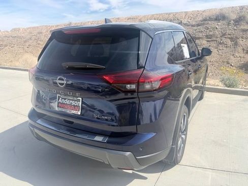 Certified 2025 Nissan Rogue SL w/ SL Premium Package image 8