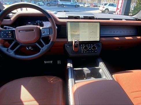 New 2026 Land Rover Defender 110 OCTA image 5