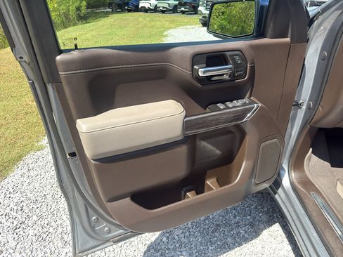 Used 2019 Chevrolet Silverado 1500 LTZ w/ LTZ Plus Package AWD/4WD image 15