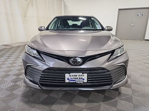 Used 2023 Toyota Camry LE FWD image 3