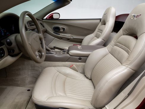 Used 2003 Chevrolet Corvette 50th Anniversary Edition w/ Preferred Equipment Group1 image 7