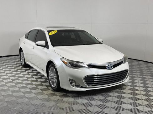 Used 2013 Toyota Avalon XLE Touring FWD image 3