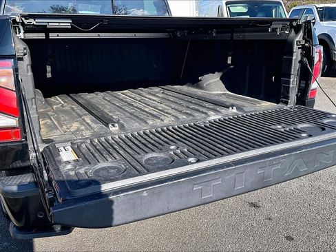Used 2020 Nissan Titan PRO-4X w/ Pro-4x Convenience Package image 31