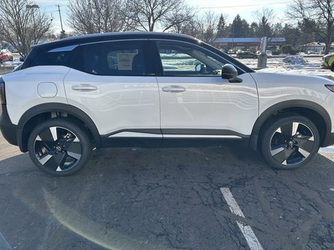 New 2026 Nissan Kicks SR w/ SR Premium Package image 4